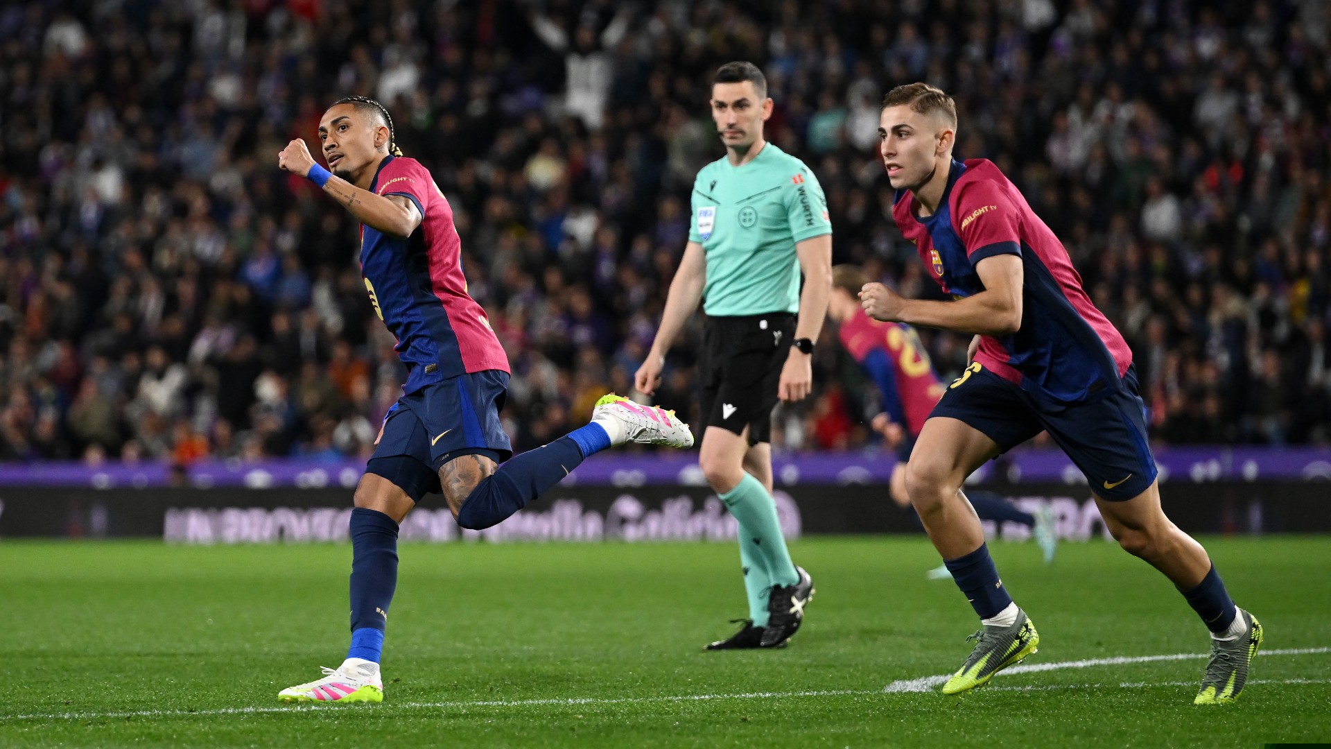 Real Valladolid v Barcelona